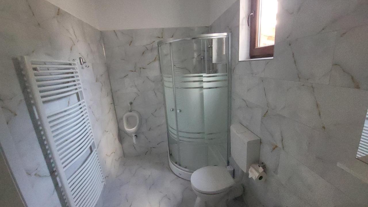 Colt De Rai Bed and Breakfast Hîrtoape Εξωτερικό φωτογραφία