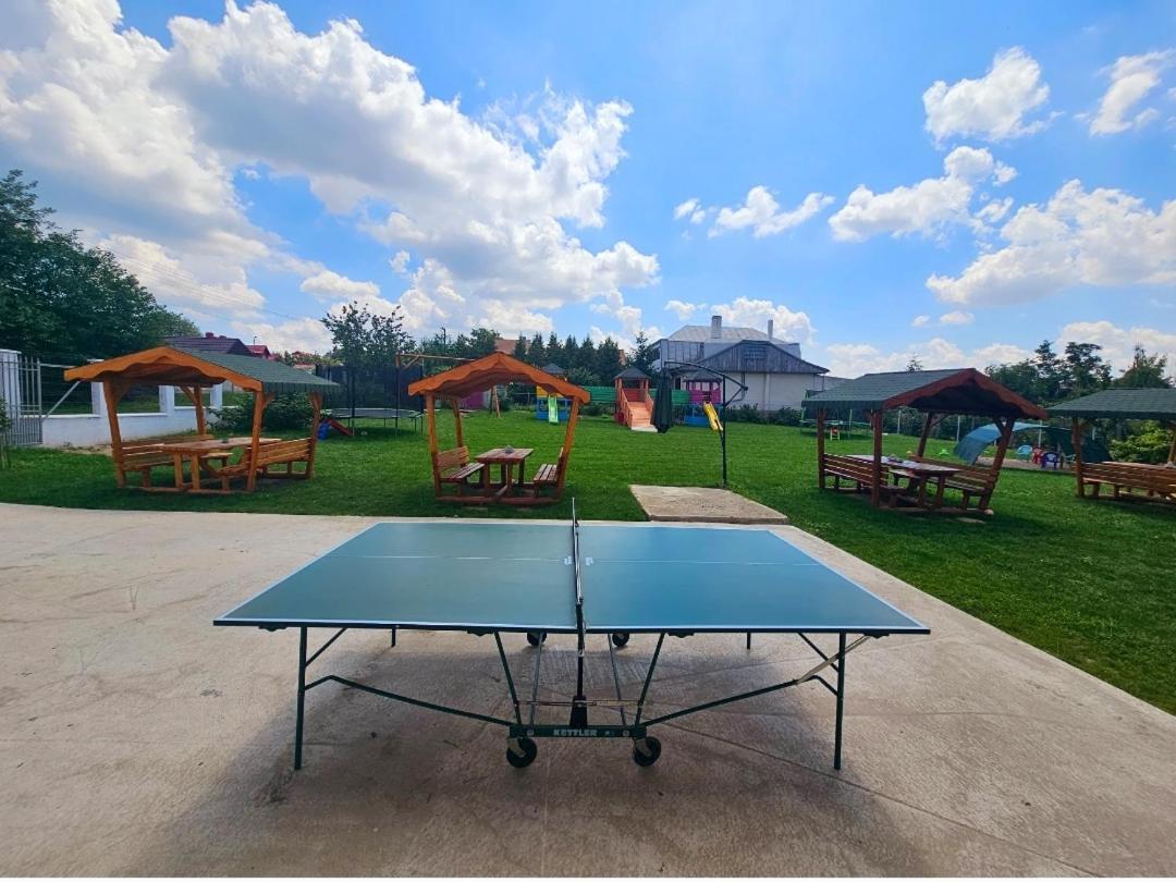 Colt De Rai Bed and Breakfast Hîrtoape Εξωτερικό φωτογραφία