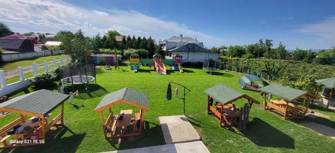 Colt De Rai Bed and Breakfast Hîrtoape Εξωτερικό φωτογραφία